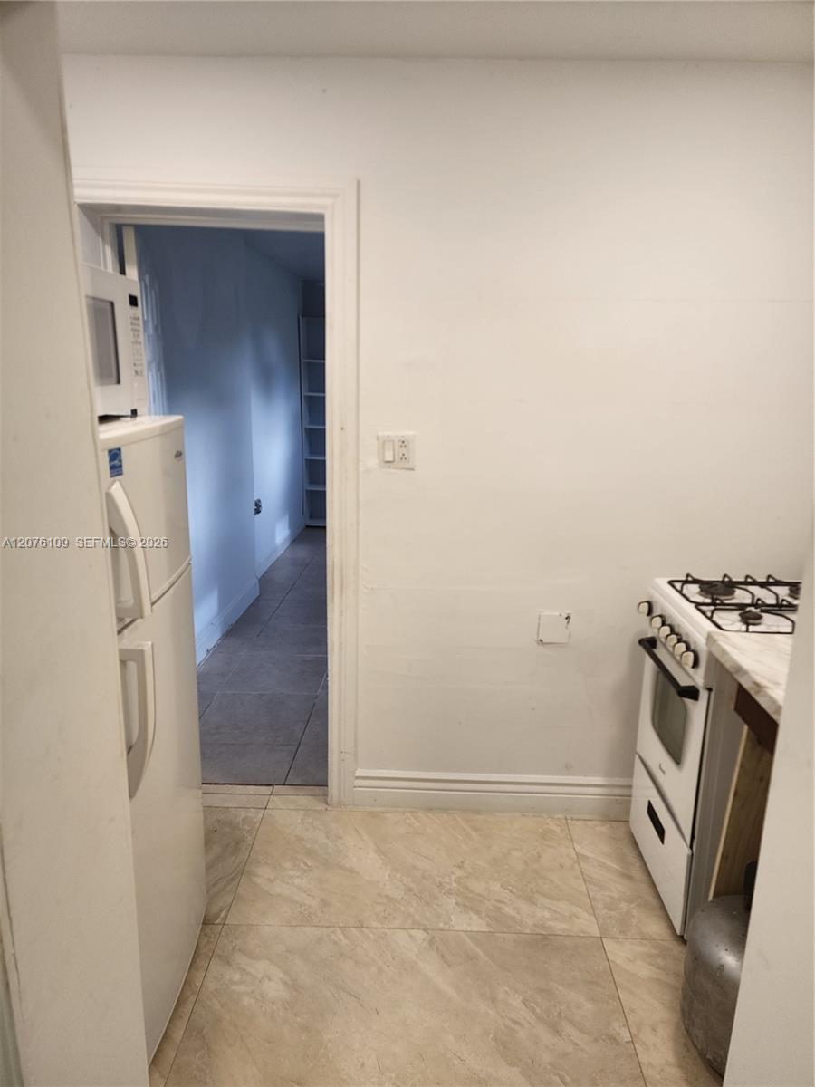 A12076109 Property Photo 6