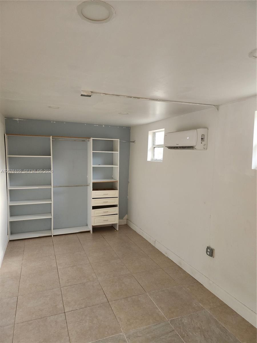 A12076109 Property Photo 11
