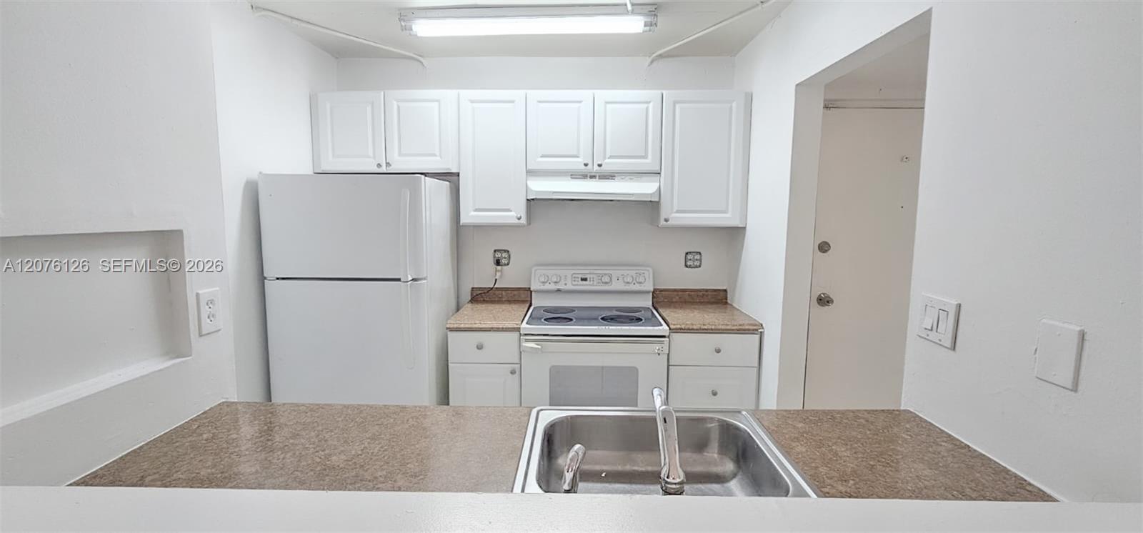 7035 Nw 186th Street D110 Property Photo 4