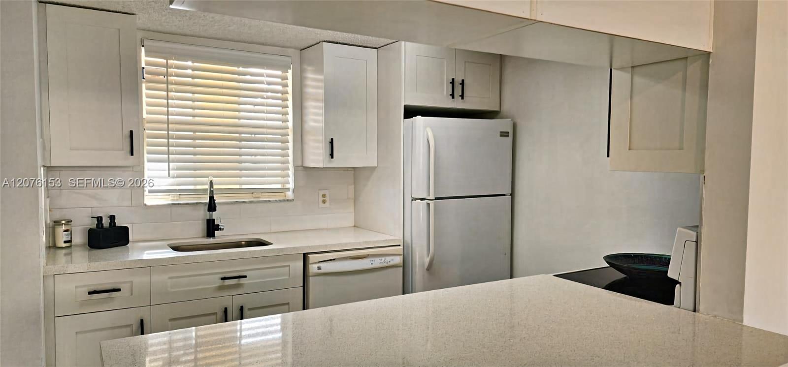 6339 La Costa Drive B Property Photo 2
