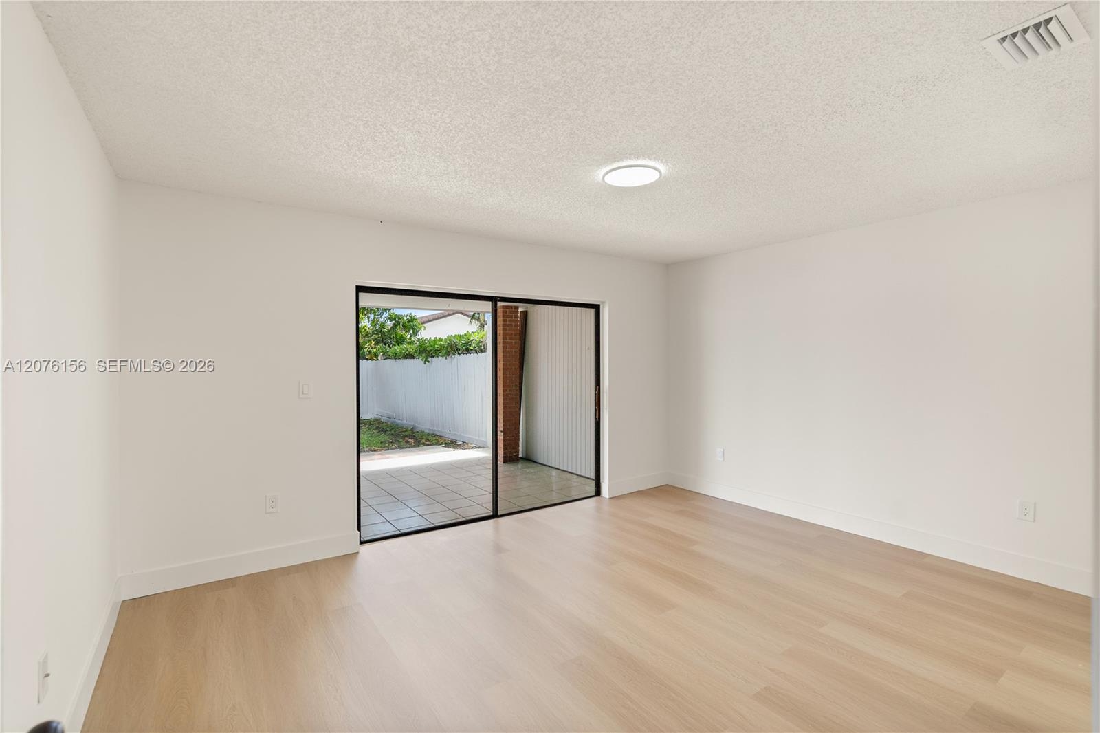 1201 Sw 142nd Avenue Property Photo 18