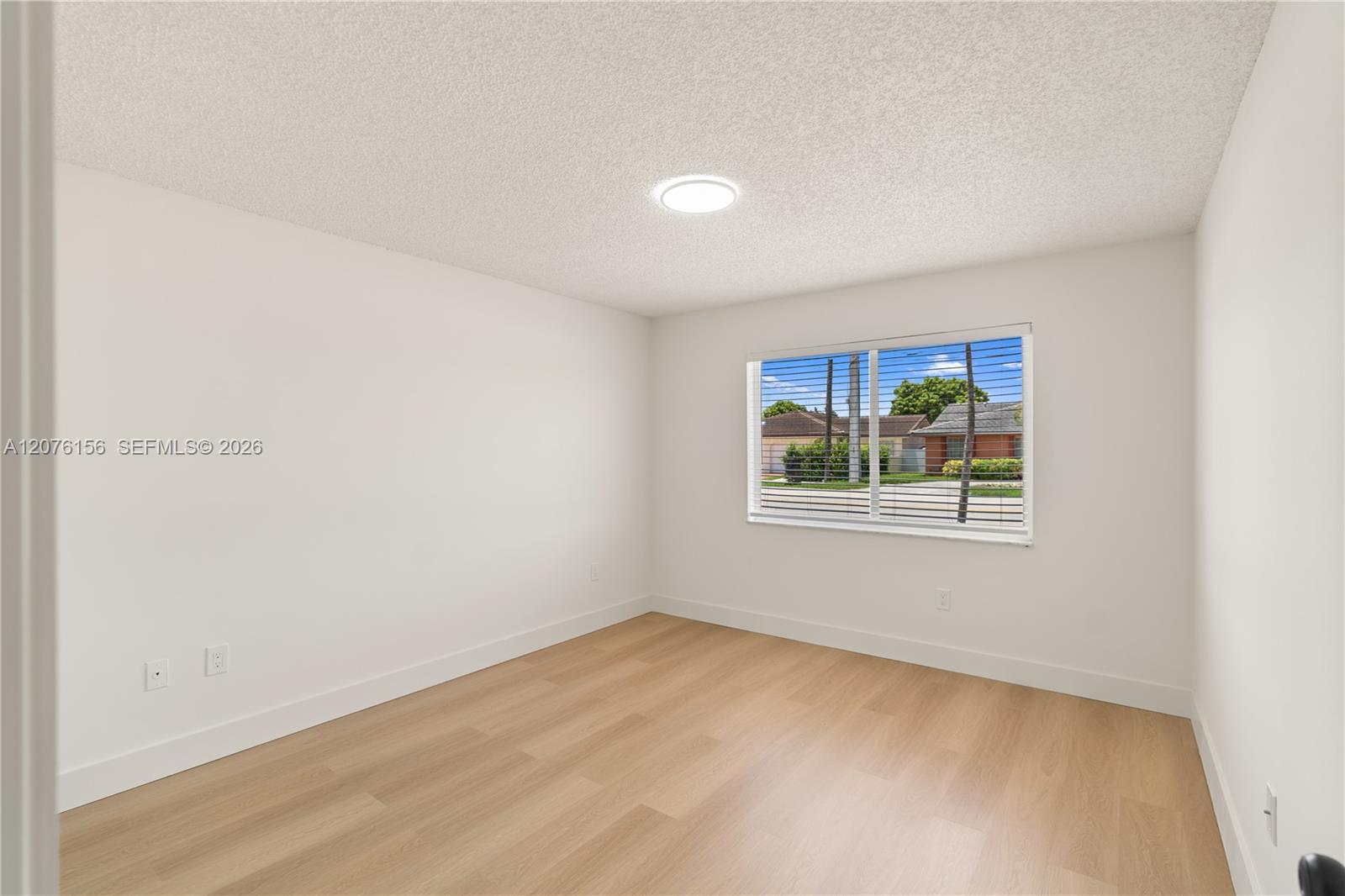 1201 Sw 142nd Avenue Property Photo 26