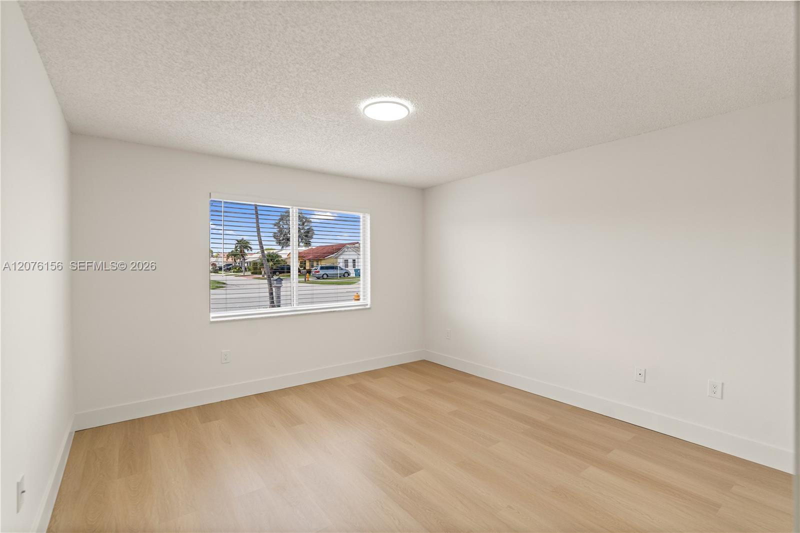 1201 Sw 142nd Avenue Property Photo 28