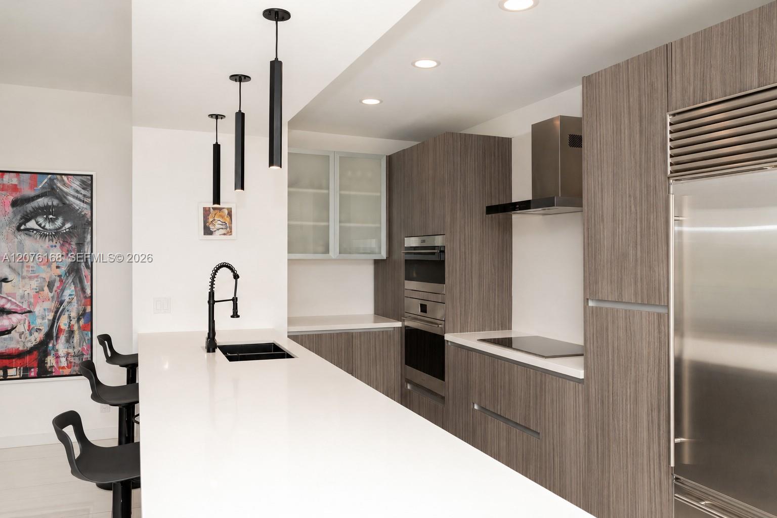 3700 Island Boulevard C402 Property Photo 14