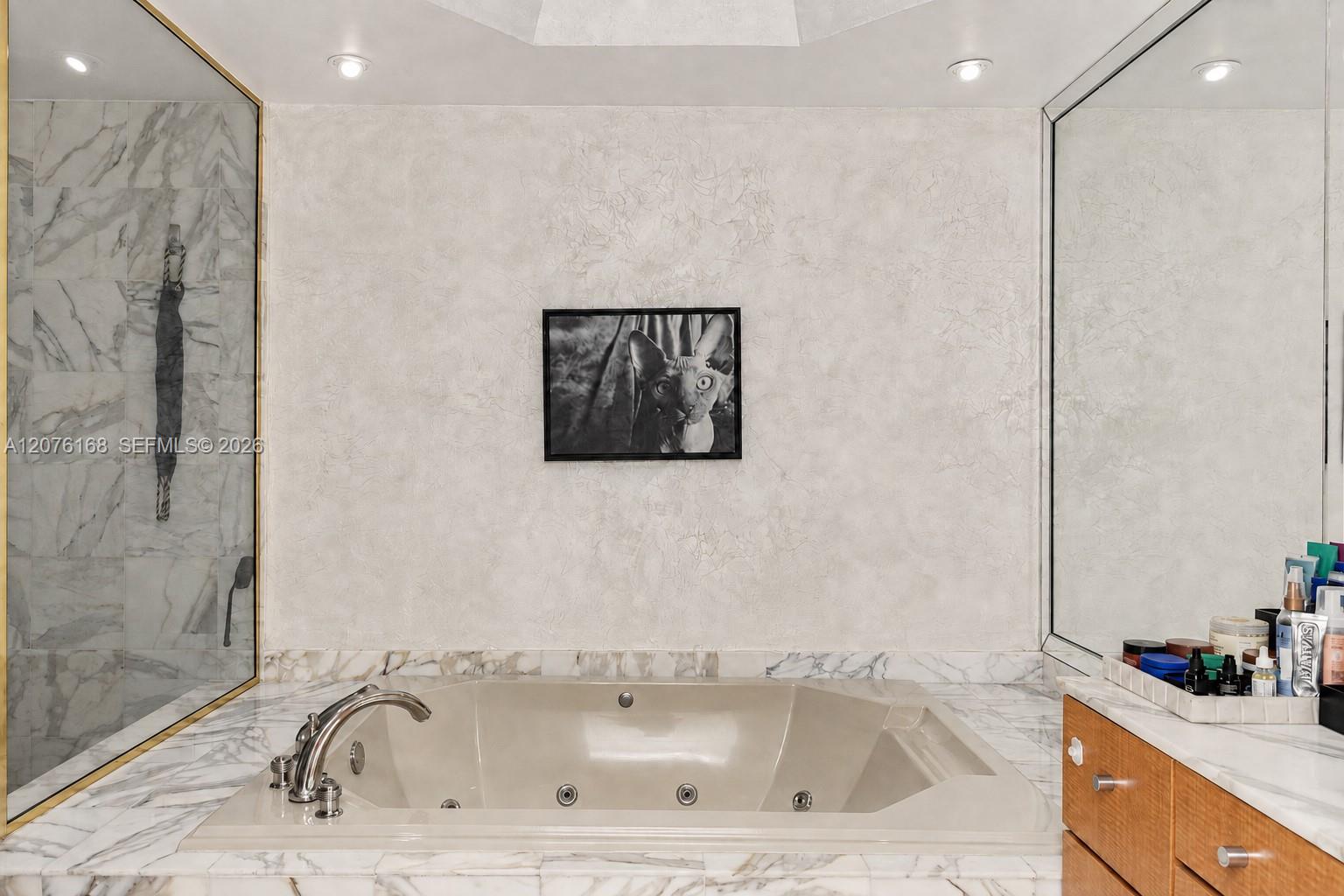 3700 Island Boulevard C402 Property Photo 28