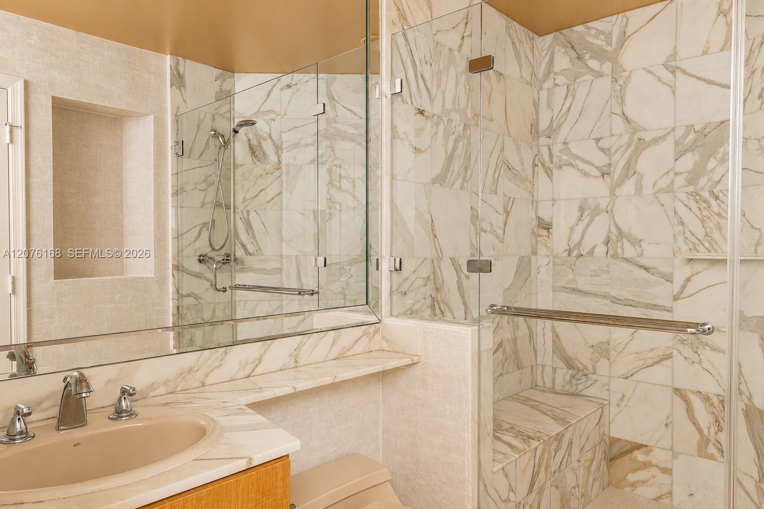 3700 Island Boulevard C402 Property Photo 45