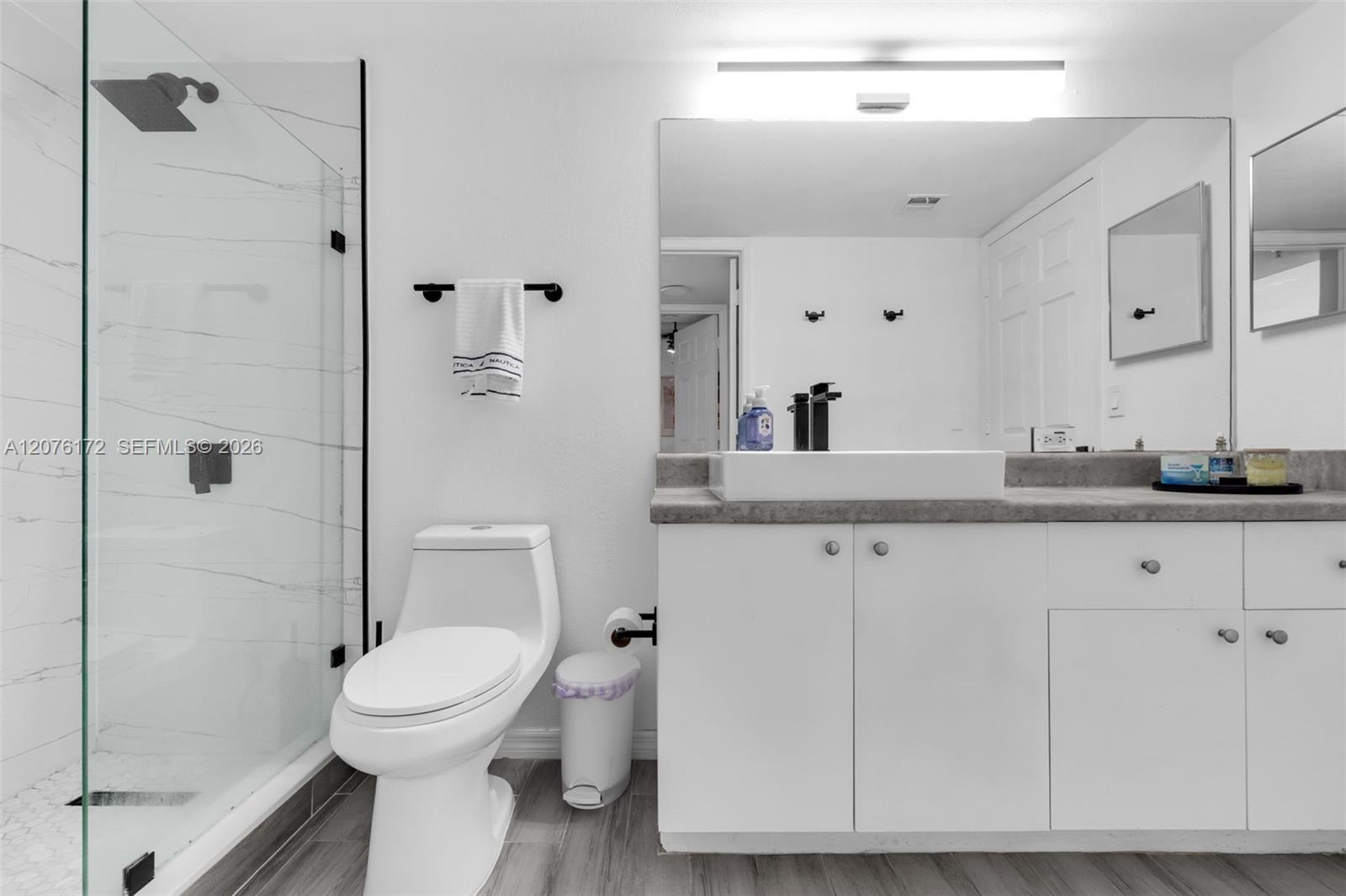 2457 Centergate Drive 306 Property Photo 16