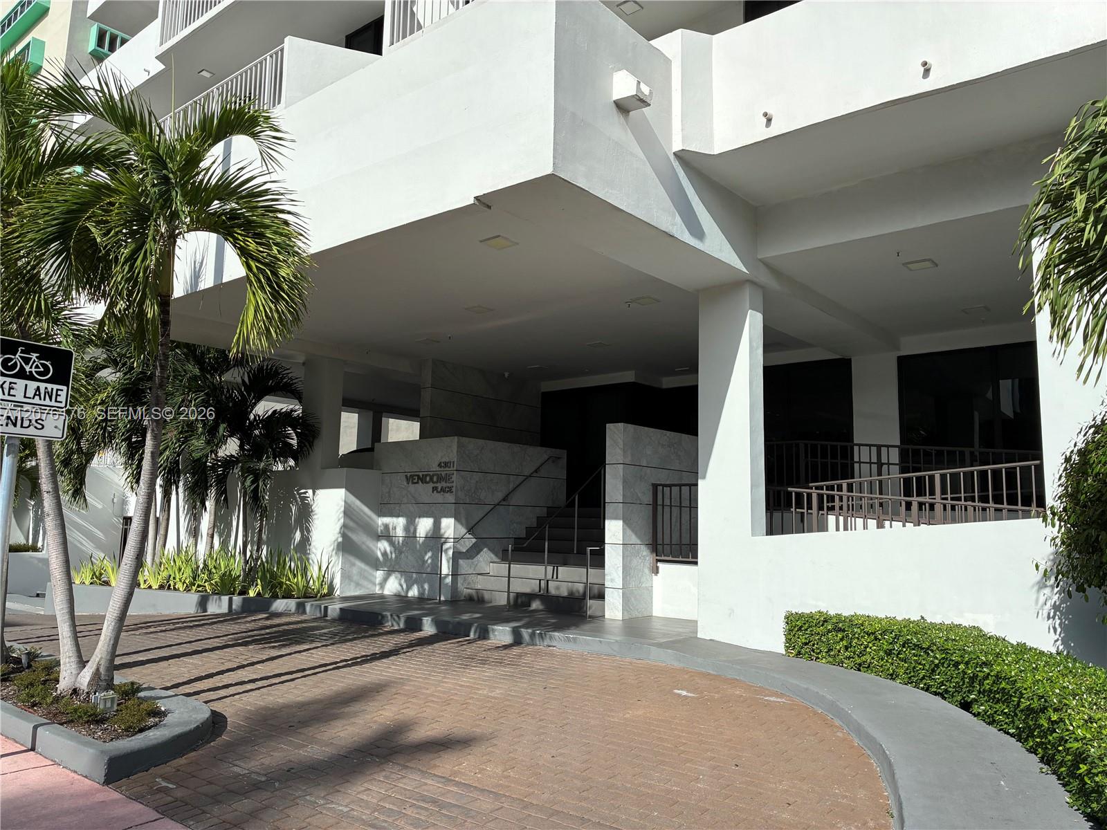 4301 Collins Avenue 402 Property Photo 1