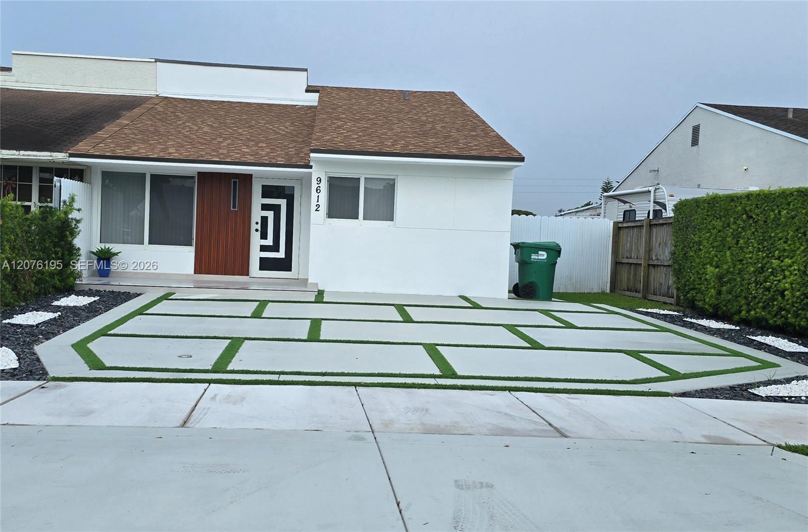 9612 Grand Canal Drive Property Photo 1