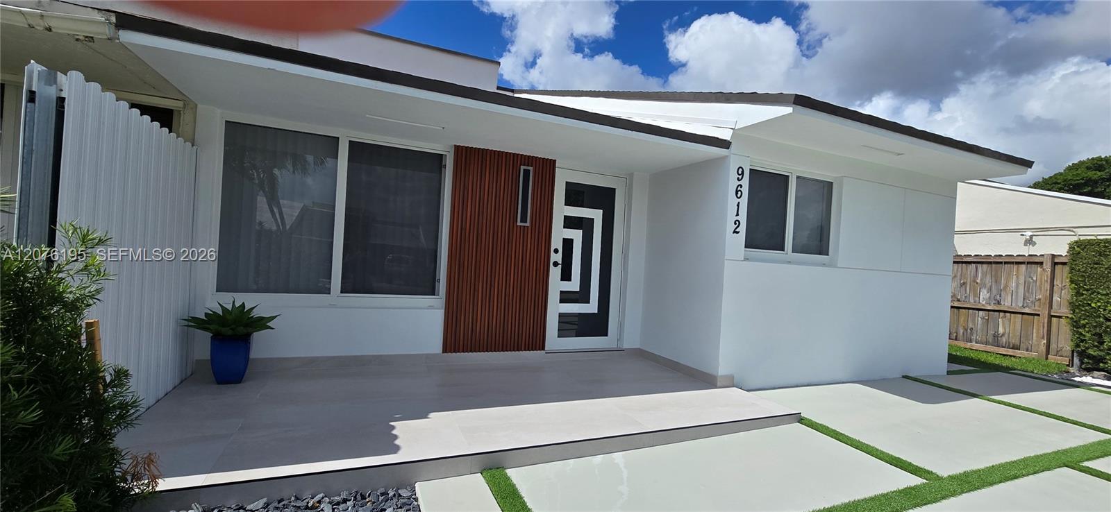 9612 Grand Canal Drive Property Photo 2