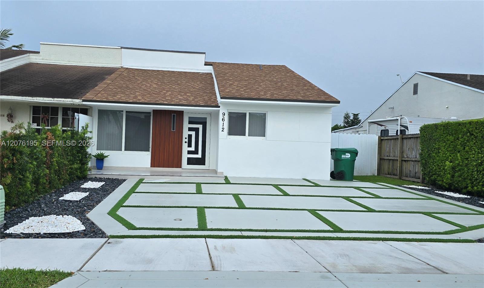 9612 Grand Canal Drive Property Photo 3