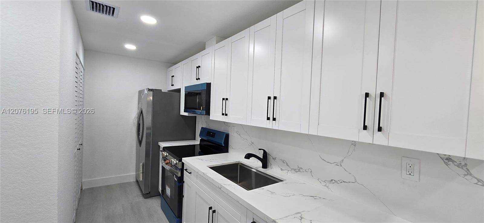 9612 Grand Canal Drive Property Photo 8