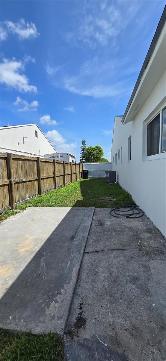 9612 Grand Canal Drive Property Photo 20