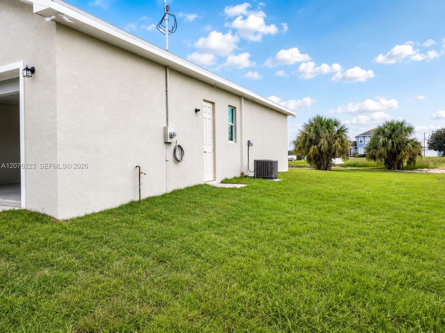 1109 Kraft Street Property Photo 36