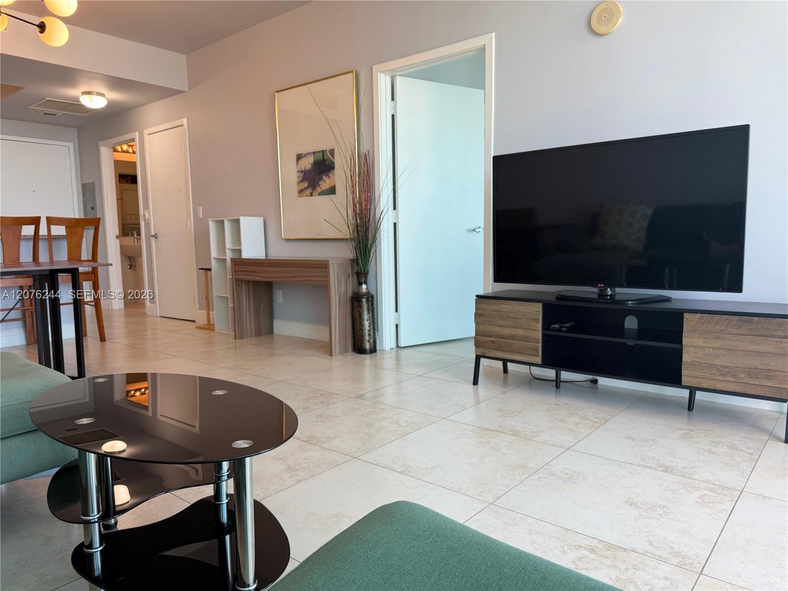 888 Biscayne Boulevard 2702 Property Photo 5
