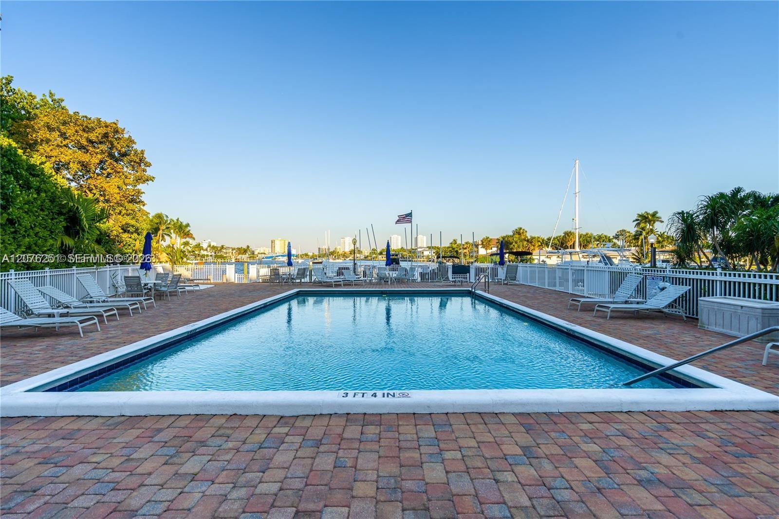 740 S Federal Highway 209 Property Photo 10