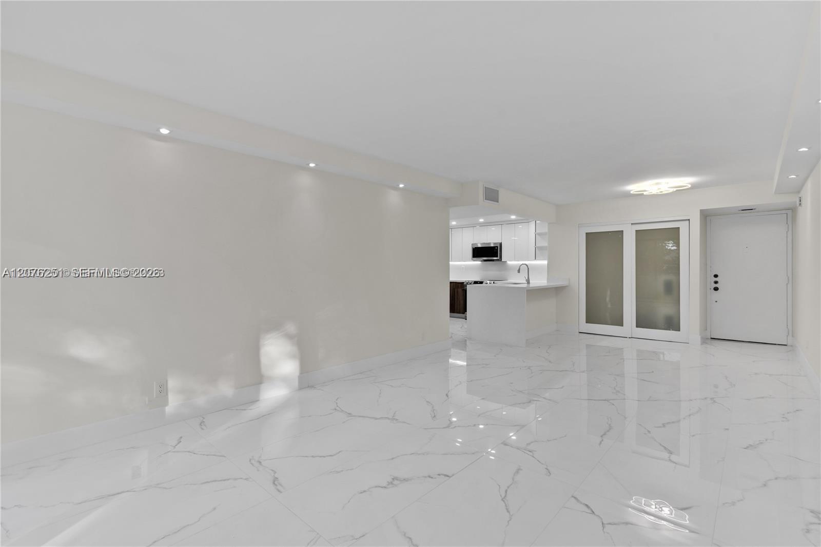 740 S Federal Highway 209 Property Photo 16