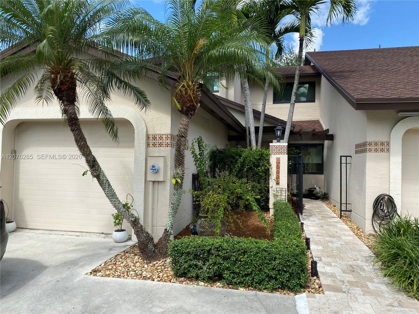 10050 Sw 137th Court Property Photo 1