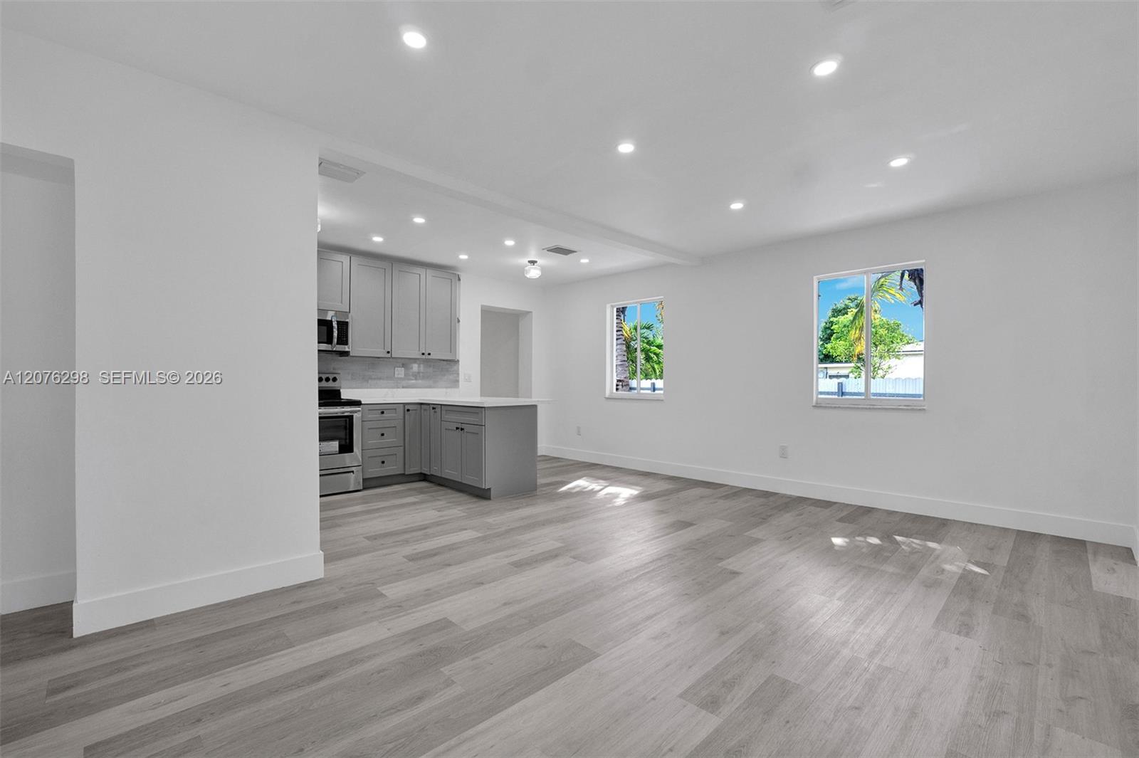 A12076298 Property Photo 7