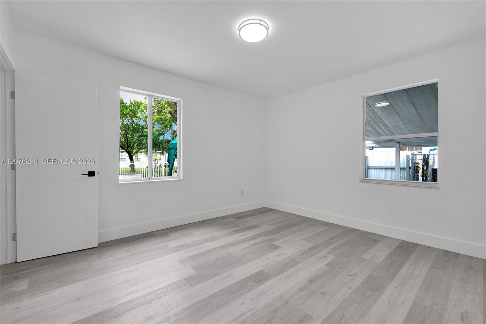 A12076298 Property Photo 8