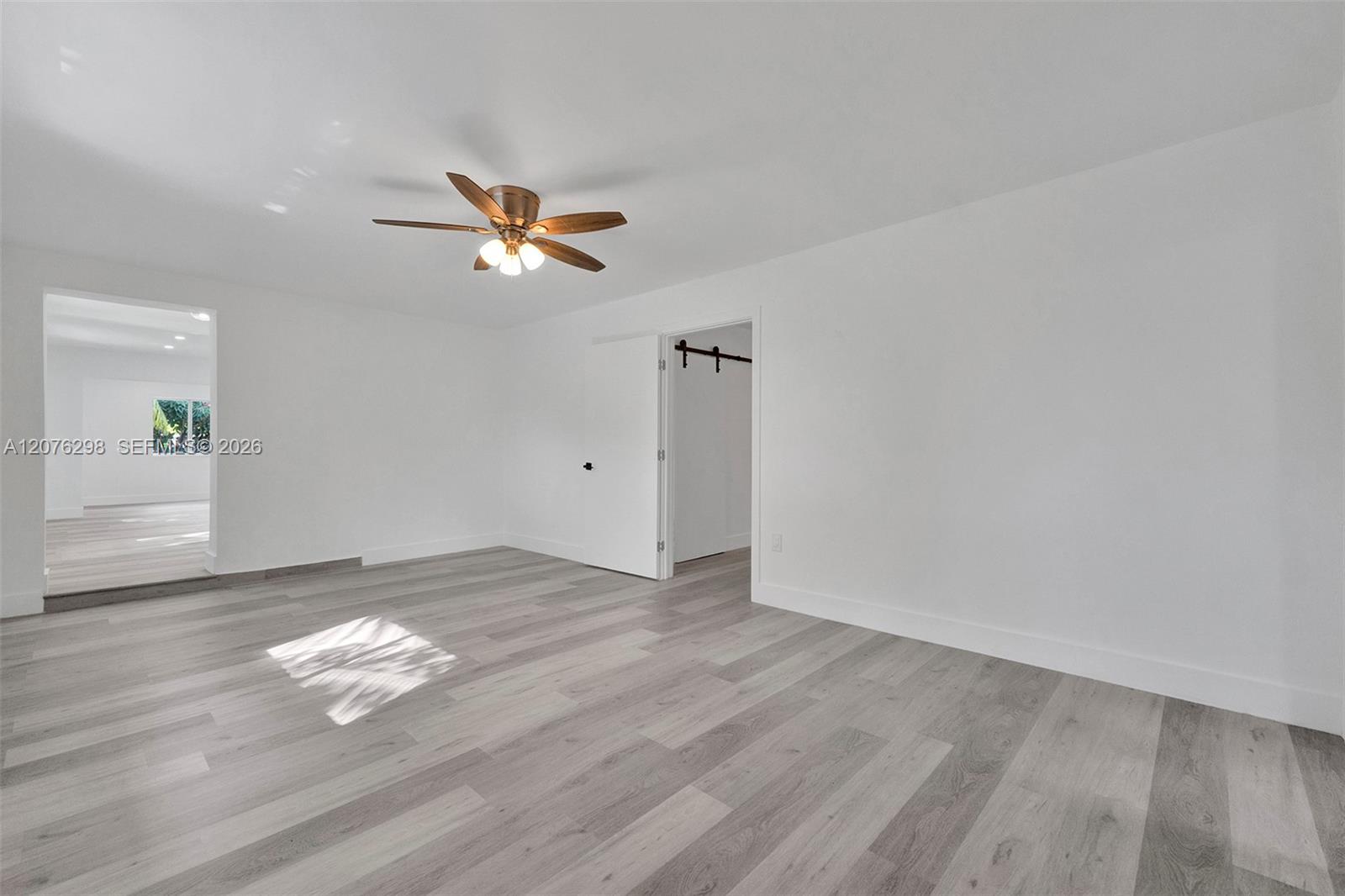 A12076298 Property Photo 9