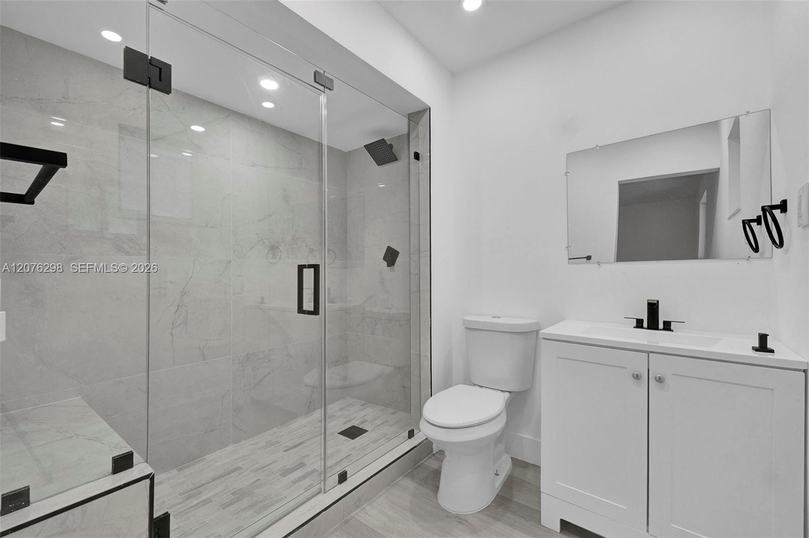 A12076298 Property Photo 15