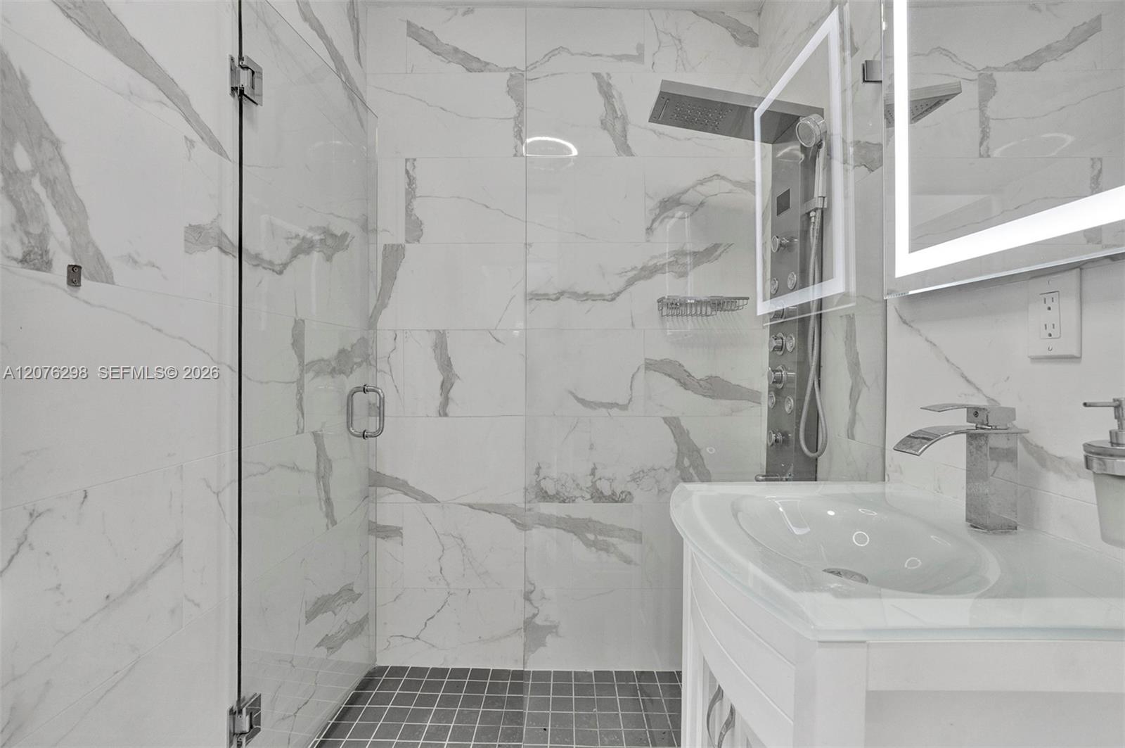 A12076298 Property Photo 18