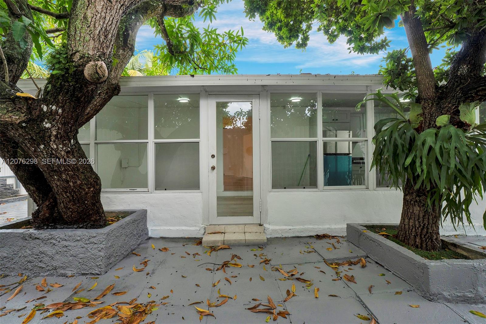 A12076298 Property Photo 32