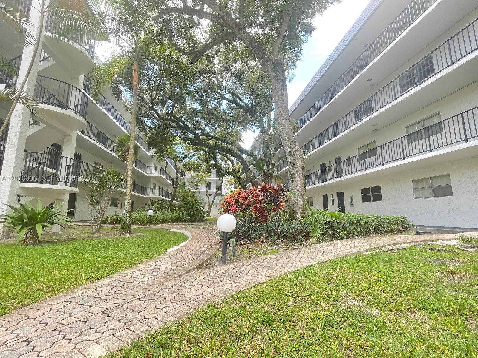 3280 Spanish Moss Terrace 103 Property Photo 2