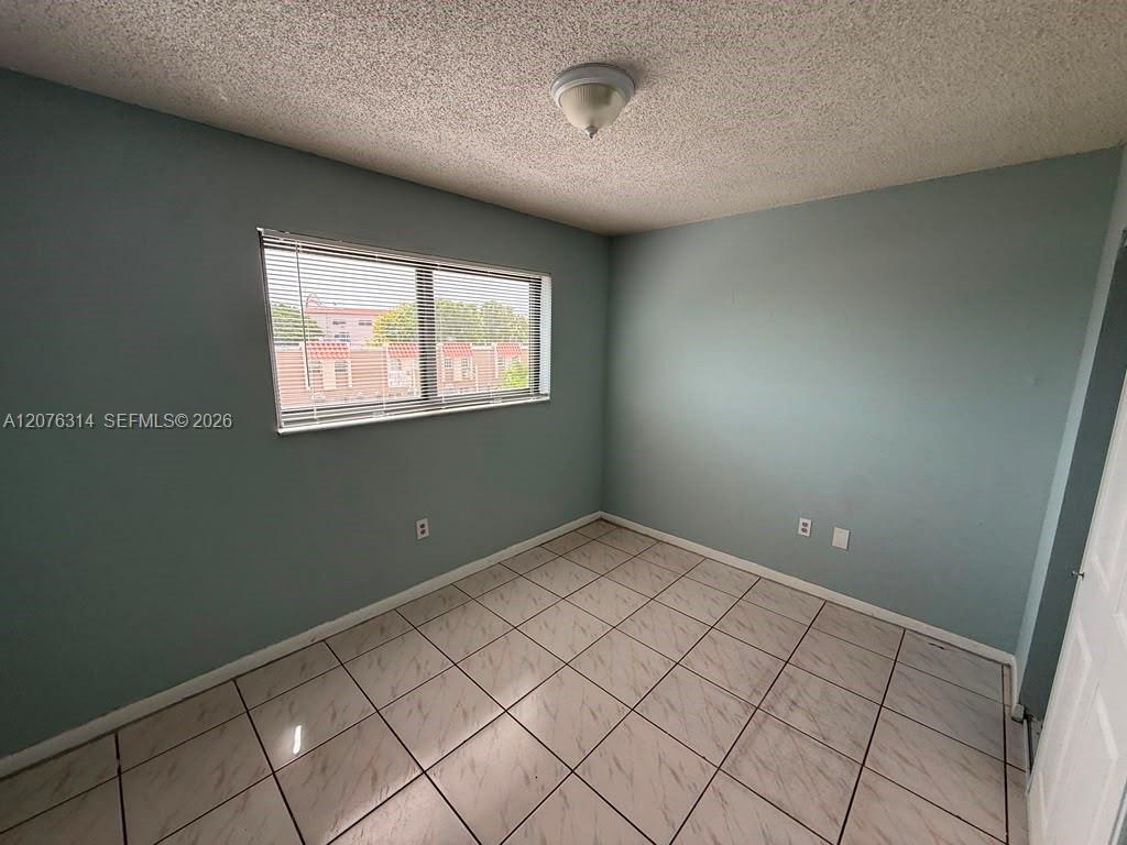 5 Olive Drive 13 Property Photo 8