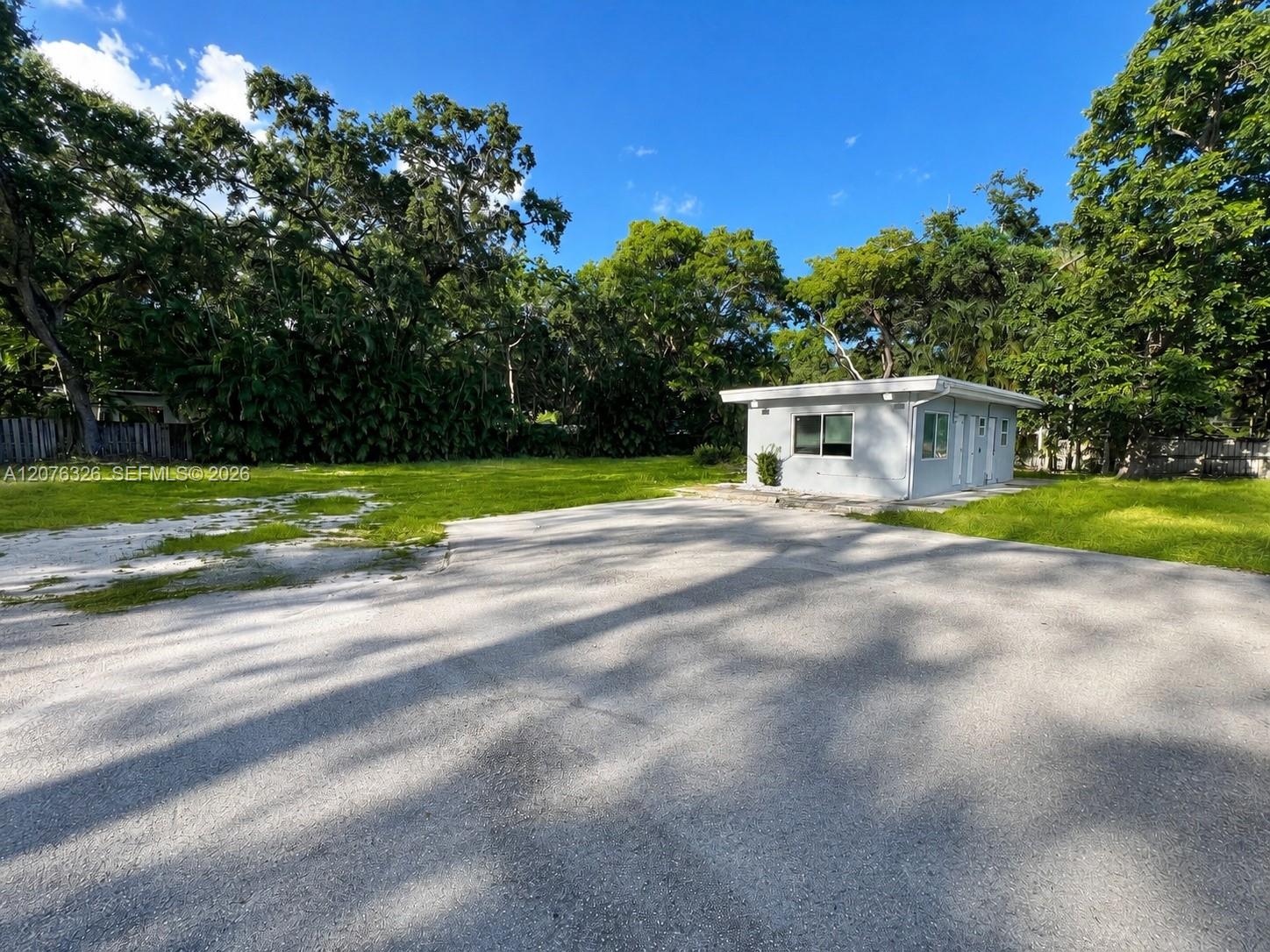 3981 Sw 58th Street Property Photo 4