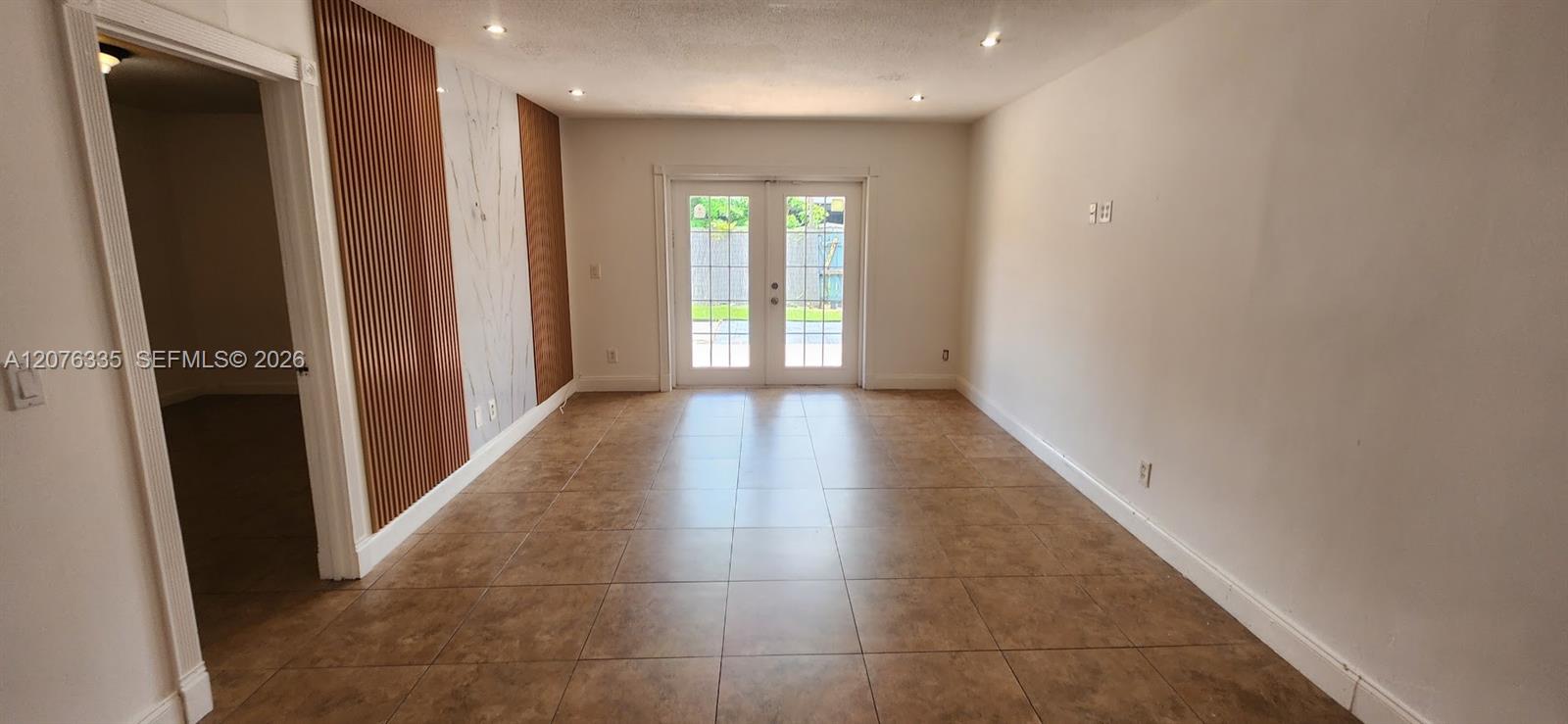 A12076335 Property Photo 7