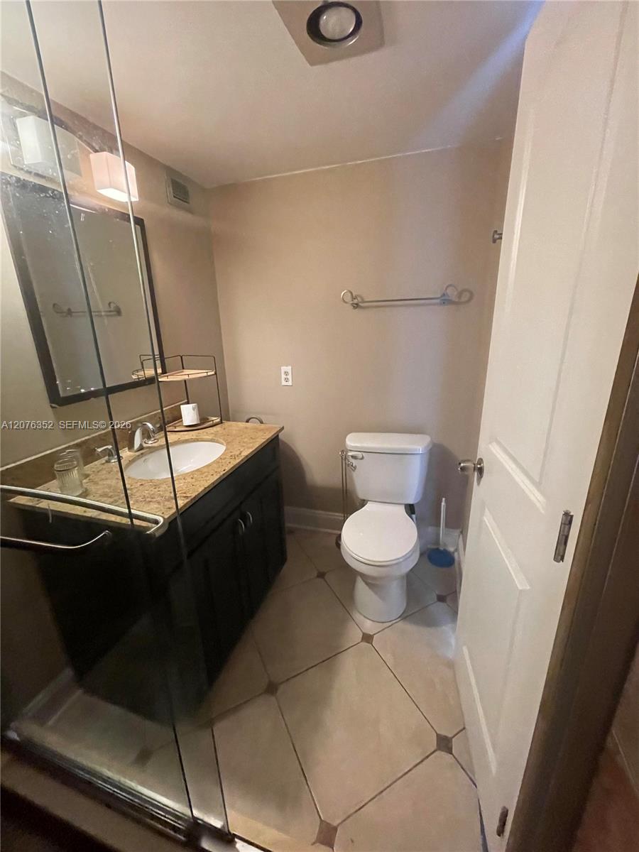 A12076352 Property Photo 12