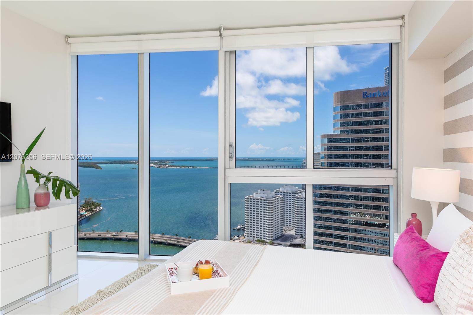 485 Brickell Avenue 3410 Property Photo 5