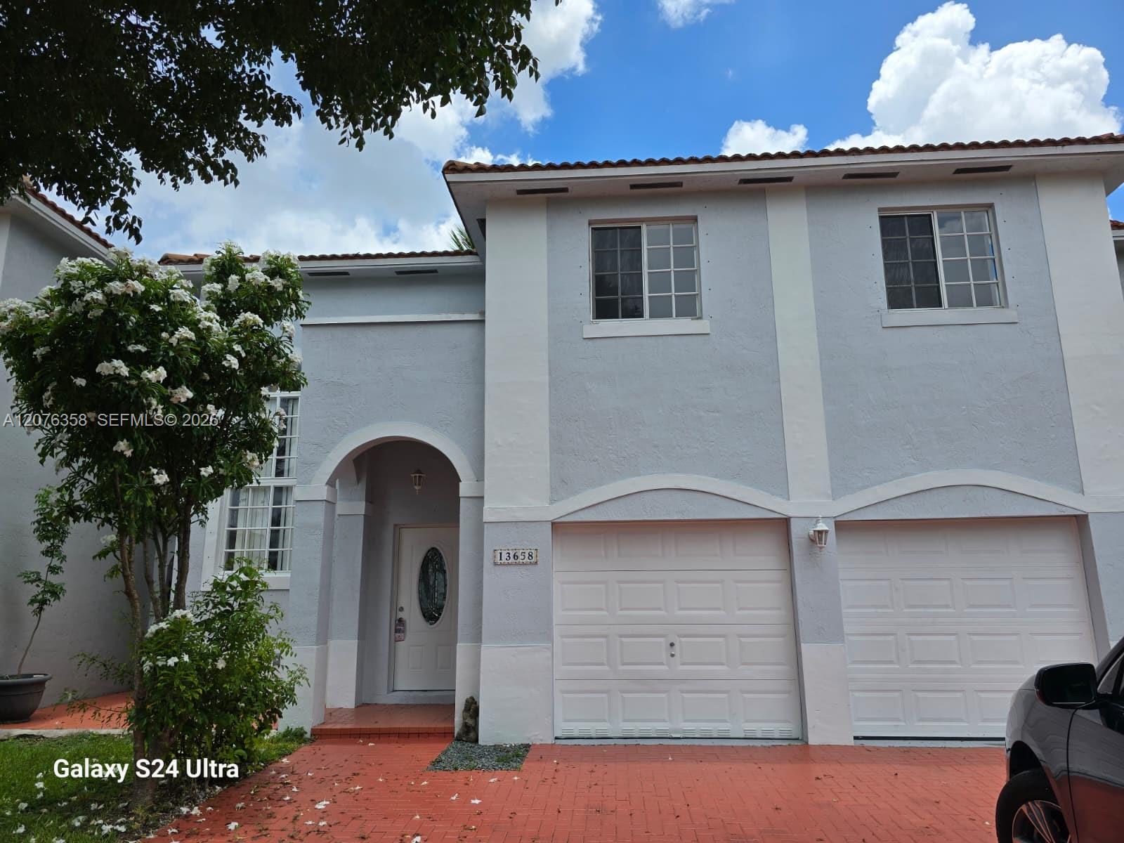 13658 Sw 142nd Terrace Property Photo 1