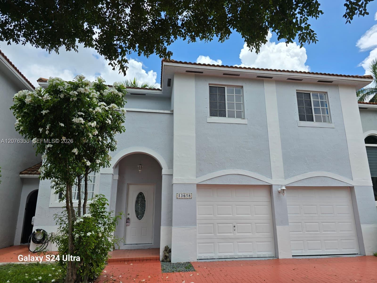 13658 Sw 142nd Terrace Property Photo 2