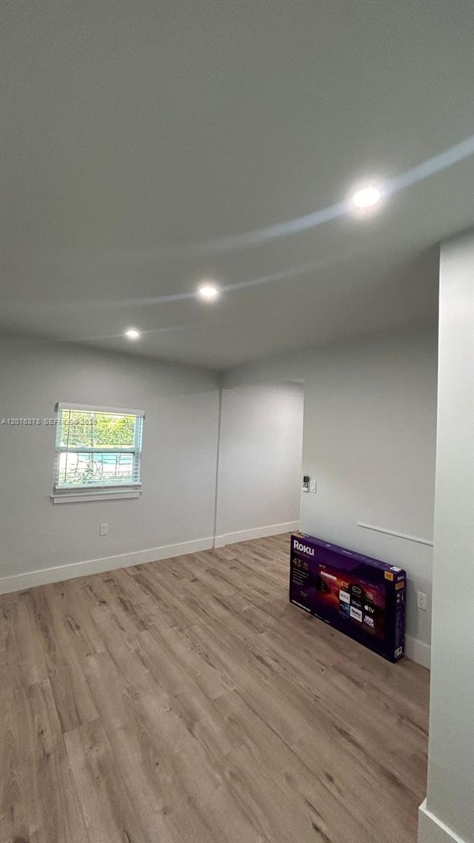 A12076378 Property Photo 3