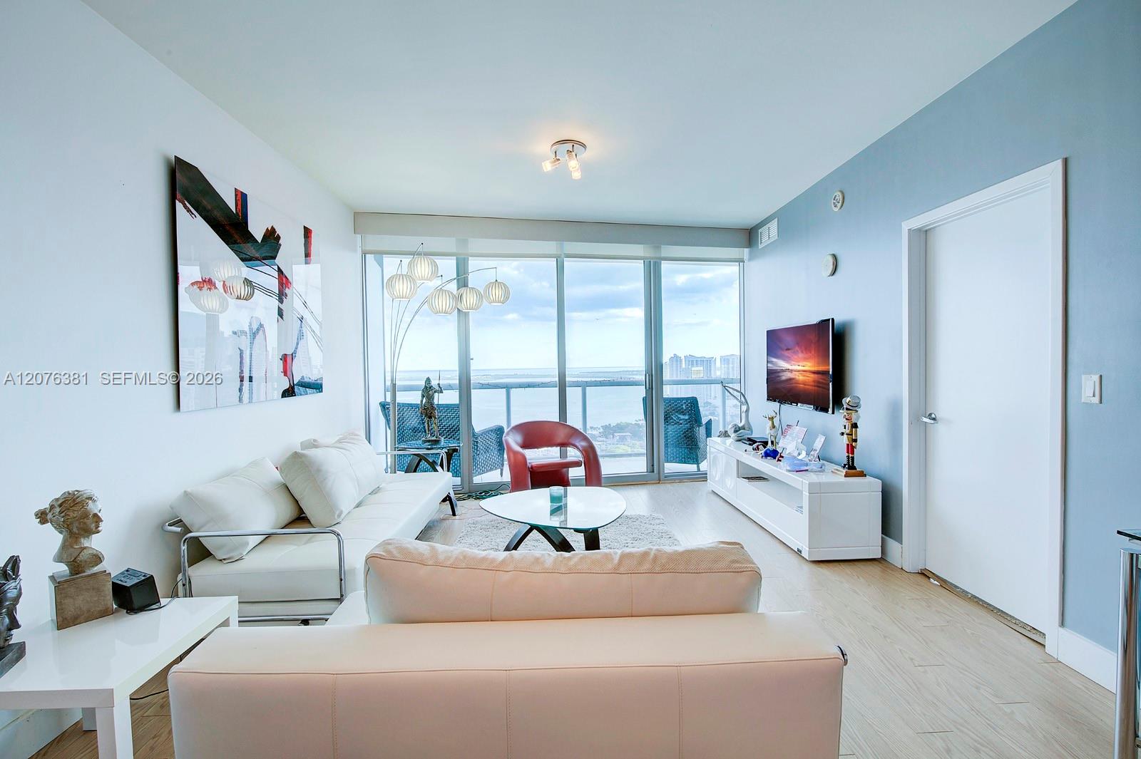 888 Biscayne Boulevard 4007 Property Photo 1
