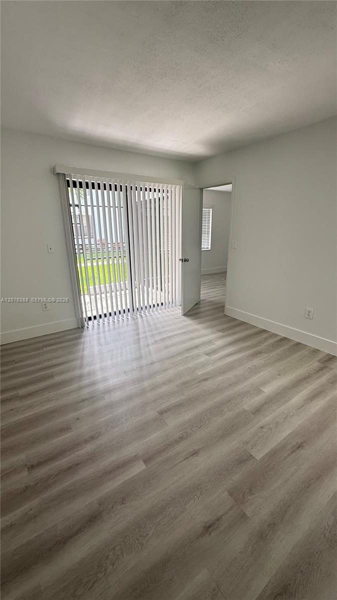 2750 W 63rd Place 12-24 Property Photo 7