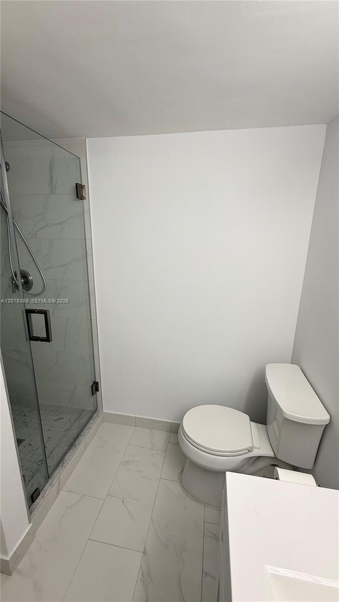 2750 W 63rd Place 12-24 Property Photo 10