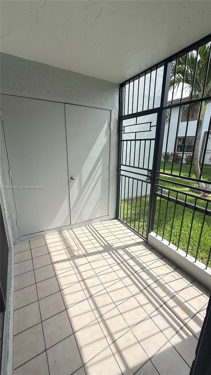 2750 W 63rd Place 12-24 Property Photo 12