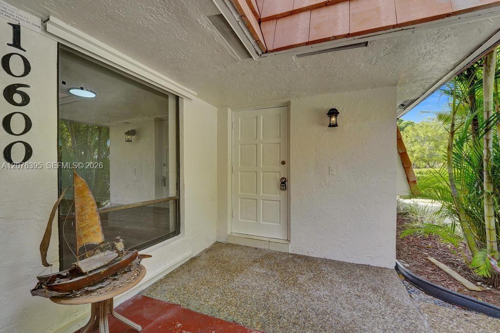 10600 Nw 45th Street Property Photo 4