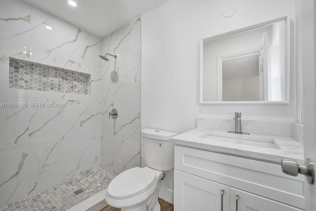 10600 Nw 45th Street Property Photo 35