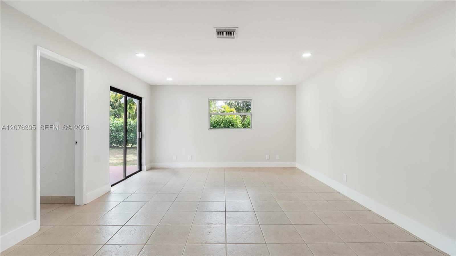 10600 Nw 45th Street Property Photo 54