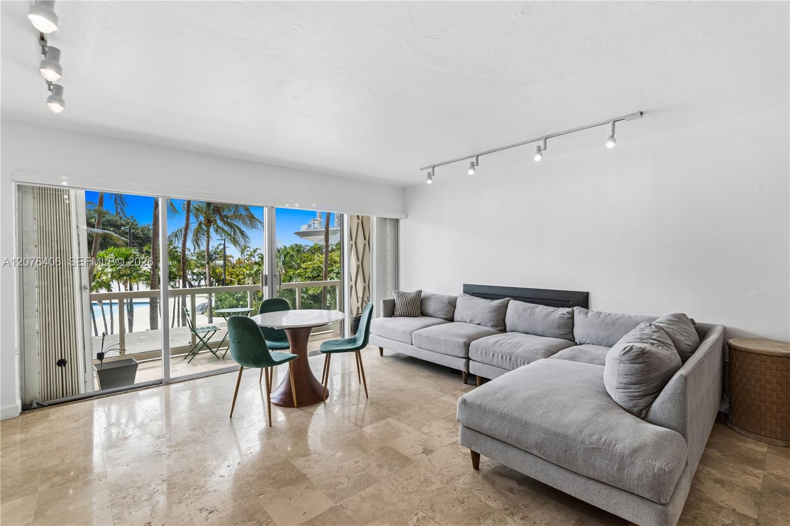 2451 Brickell Avenue 2t Property Photo 3