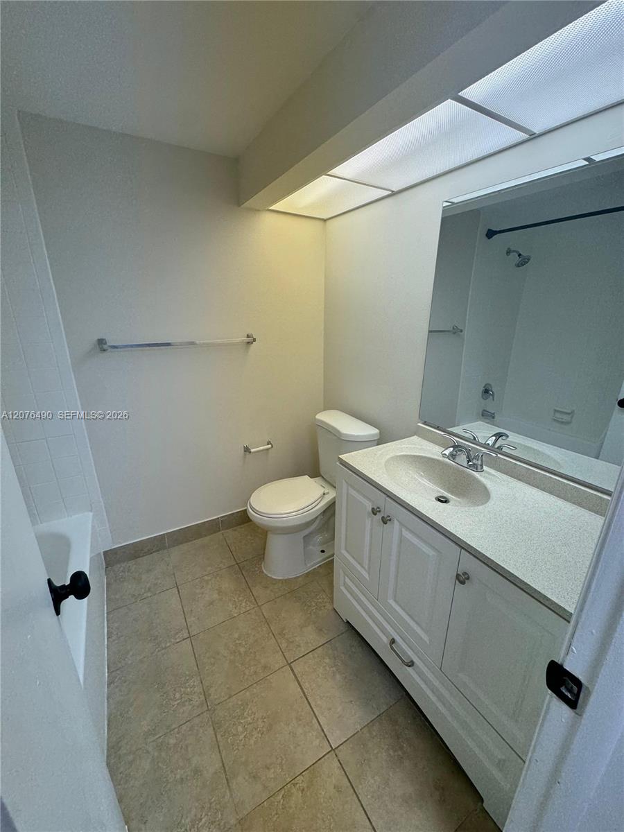 16498 Ne 26th Avenue 12 Property Photo 10