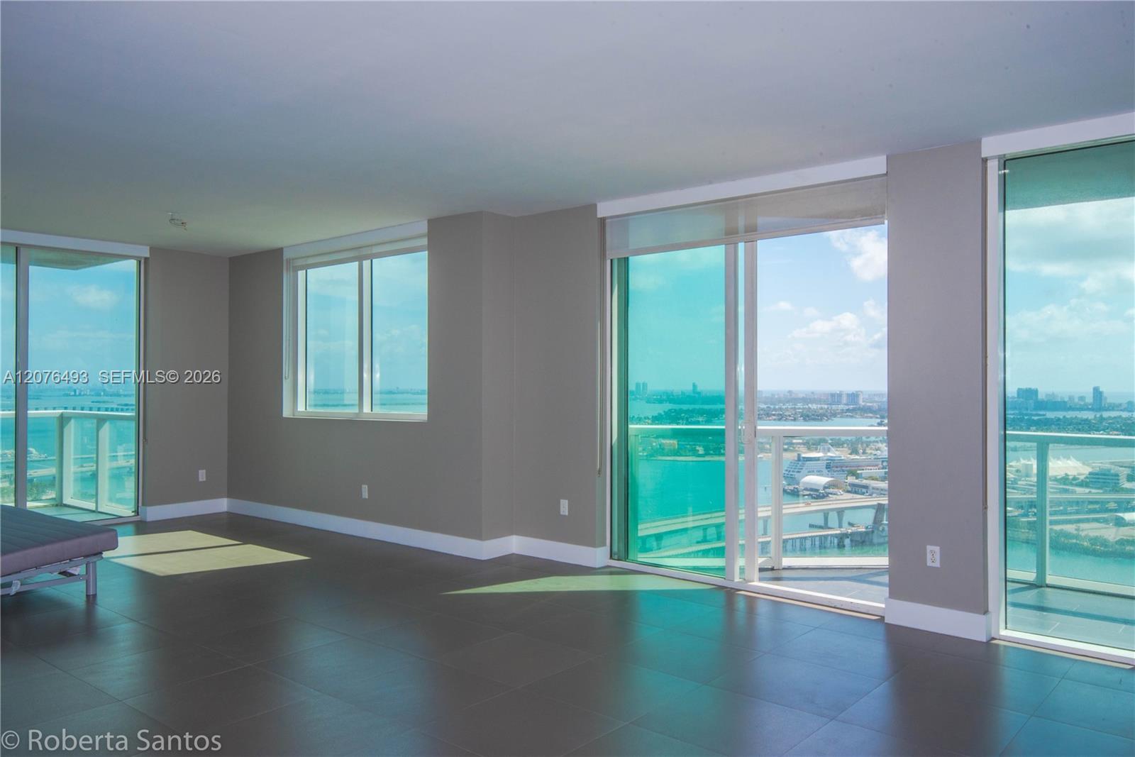 244 Biscayne Boulevard 3802 Property Photo 4