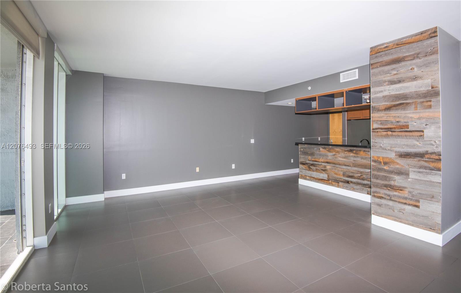 244 Biscayne Boulevard 3802 Property Photo 6