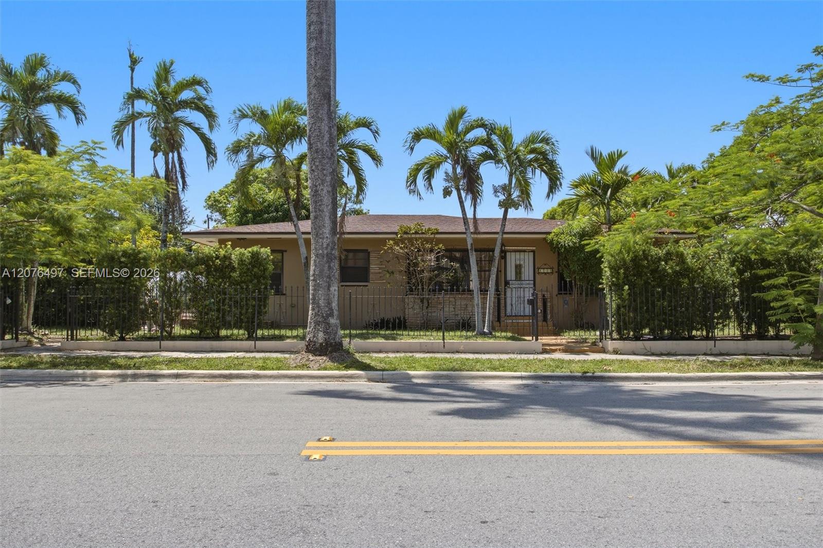 1200 Sw 18th Avenue Property Photo 1