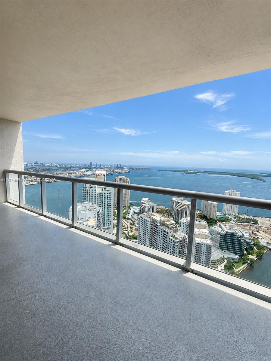 465 Brickell Avenue 5605 Property Photo 13